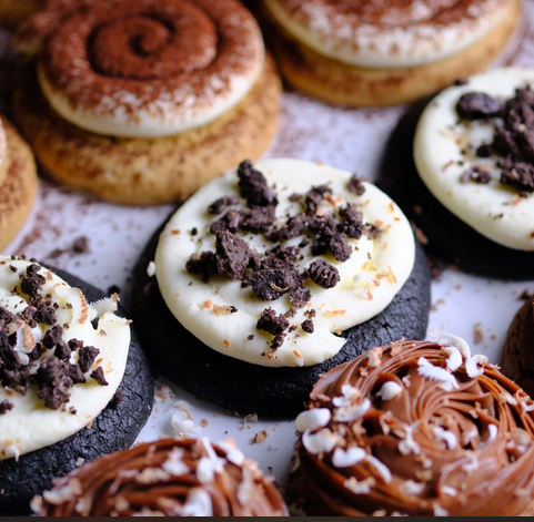 [Анастасия Воронова] Сборник печенья Nyc Style Cookies + Crumbl Style Cookies (2025) торрент